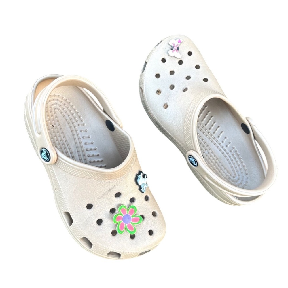 Crocs Unisex Adult Classic Clogs With Charms Size M4 W6 J4 Taupe Sandals